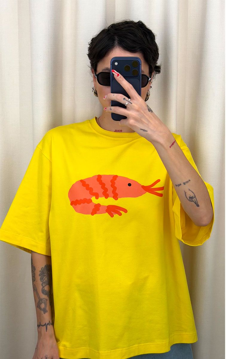 Футболка з креветкою жовта Sample