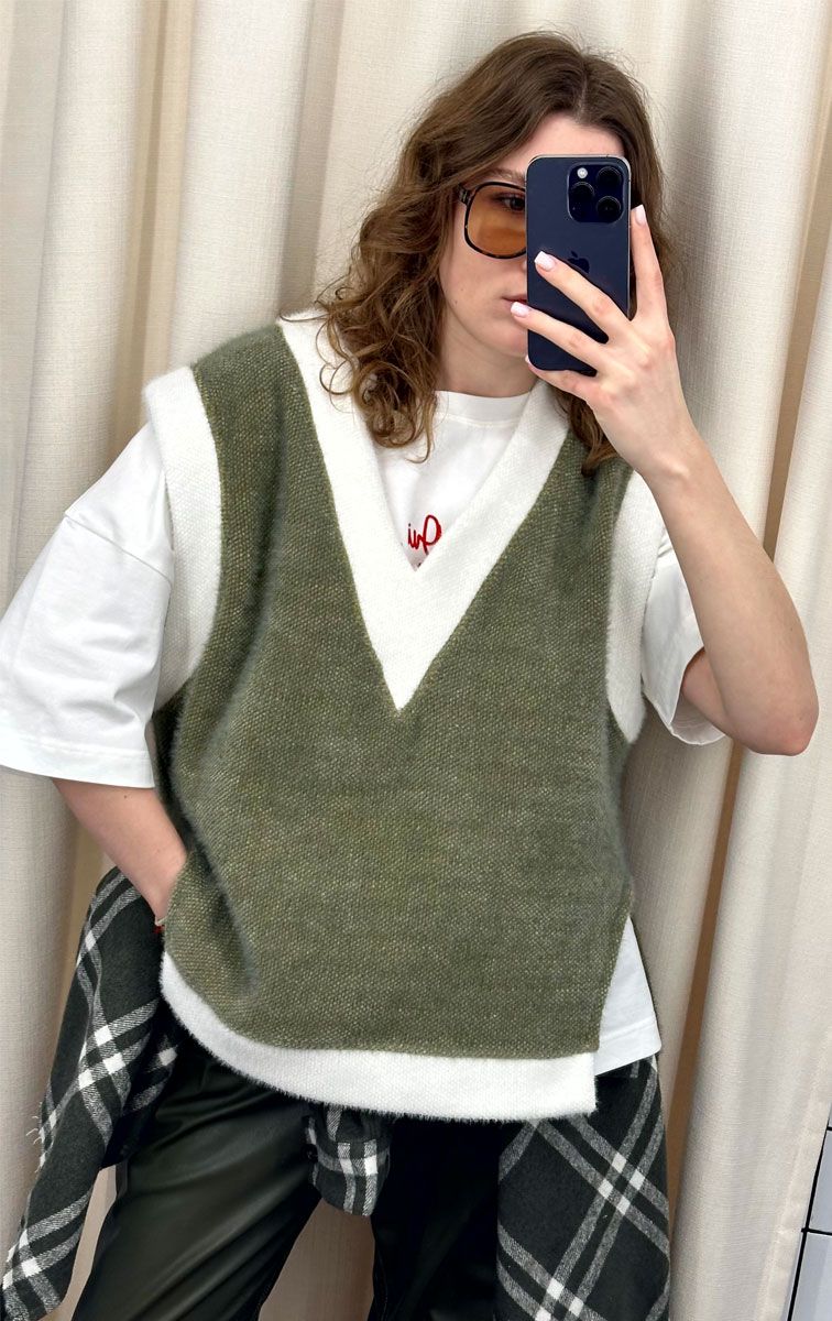 Жилет м'який зелений